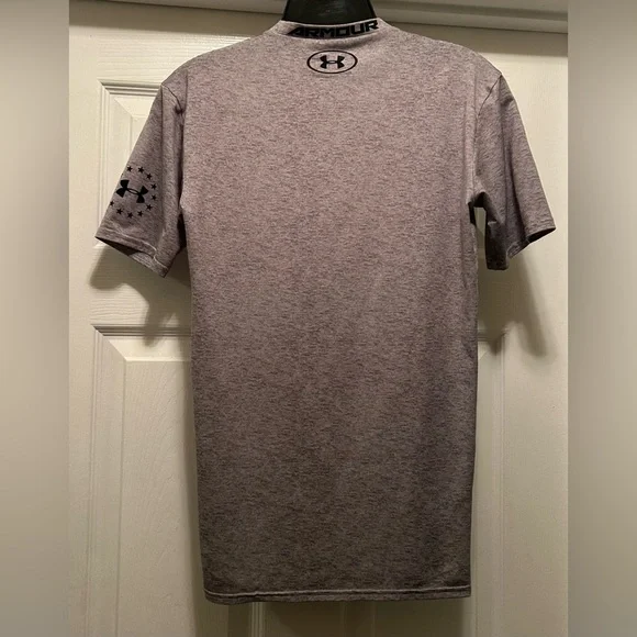 Under Armour Gray Graphic Tee - Never Accept Defeat - Picture 3 of 3